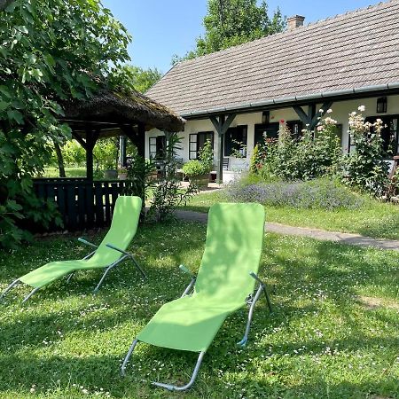 Lelle Vineyard Cottages Balatonlelle Exterior foto