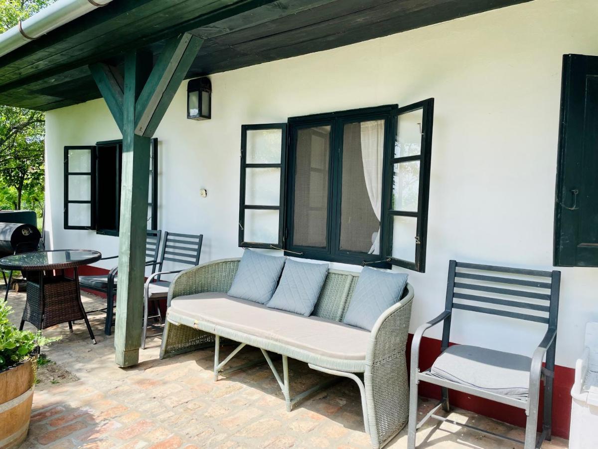 Lelle Vineyard Cottages Balatonlelle Exterior foto